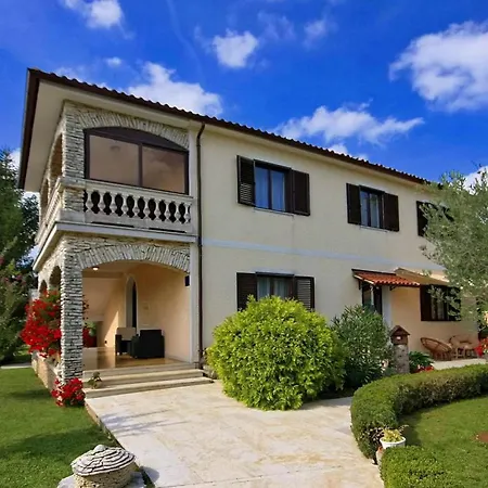 1 Bedroom Stunning In Sveti Lovrec